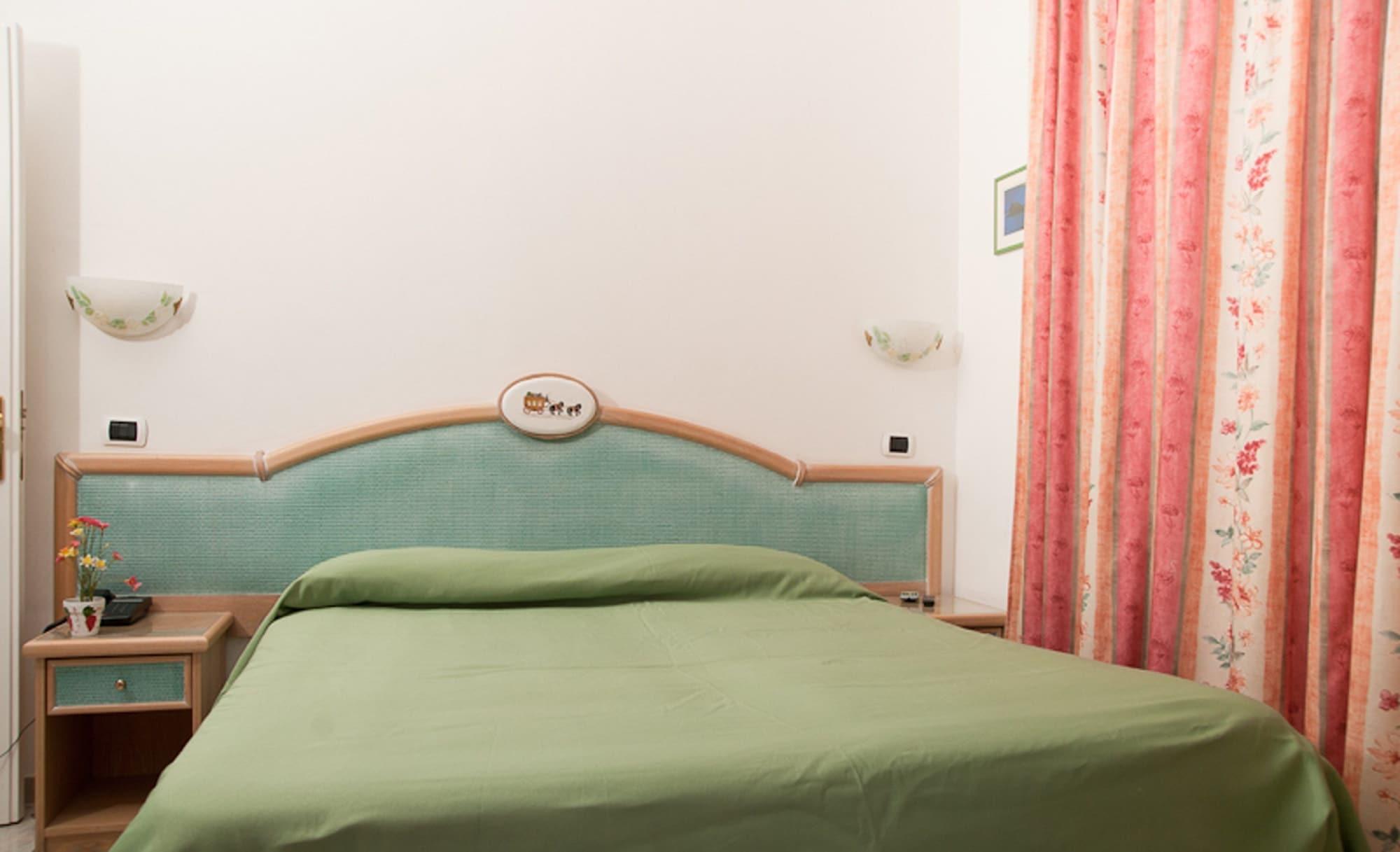 Del Postiglione Hotel 3*